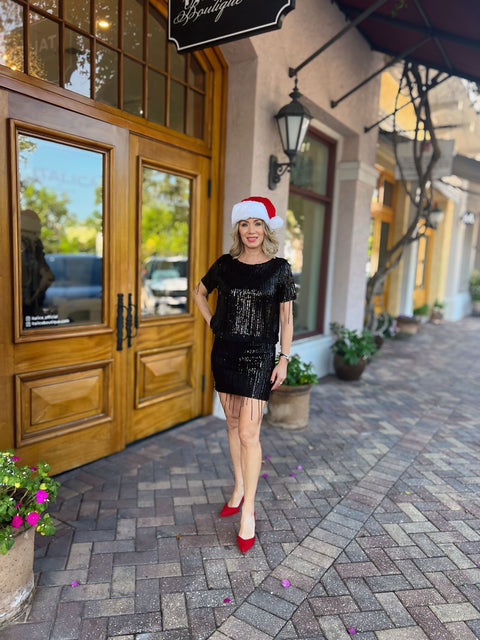 Top with small and elongated sequins. — ITALICA boutique