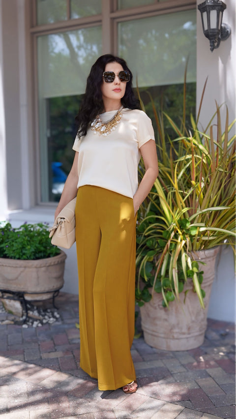 Mustard tailored trousers by Le Streghe, made in Italy